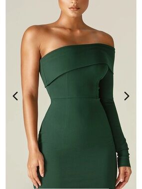 NWT Aliava Rita Women’s One-Shoulder Long-Sleeve Emerald Green Dress